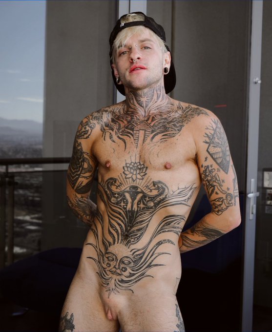 Planning my december collabs! Who do you wanna see me fuck next ??? https://t.co/PUb93YIHPQ