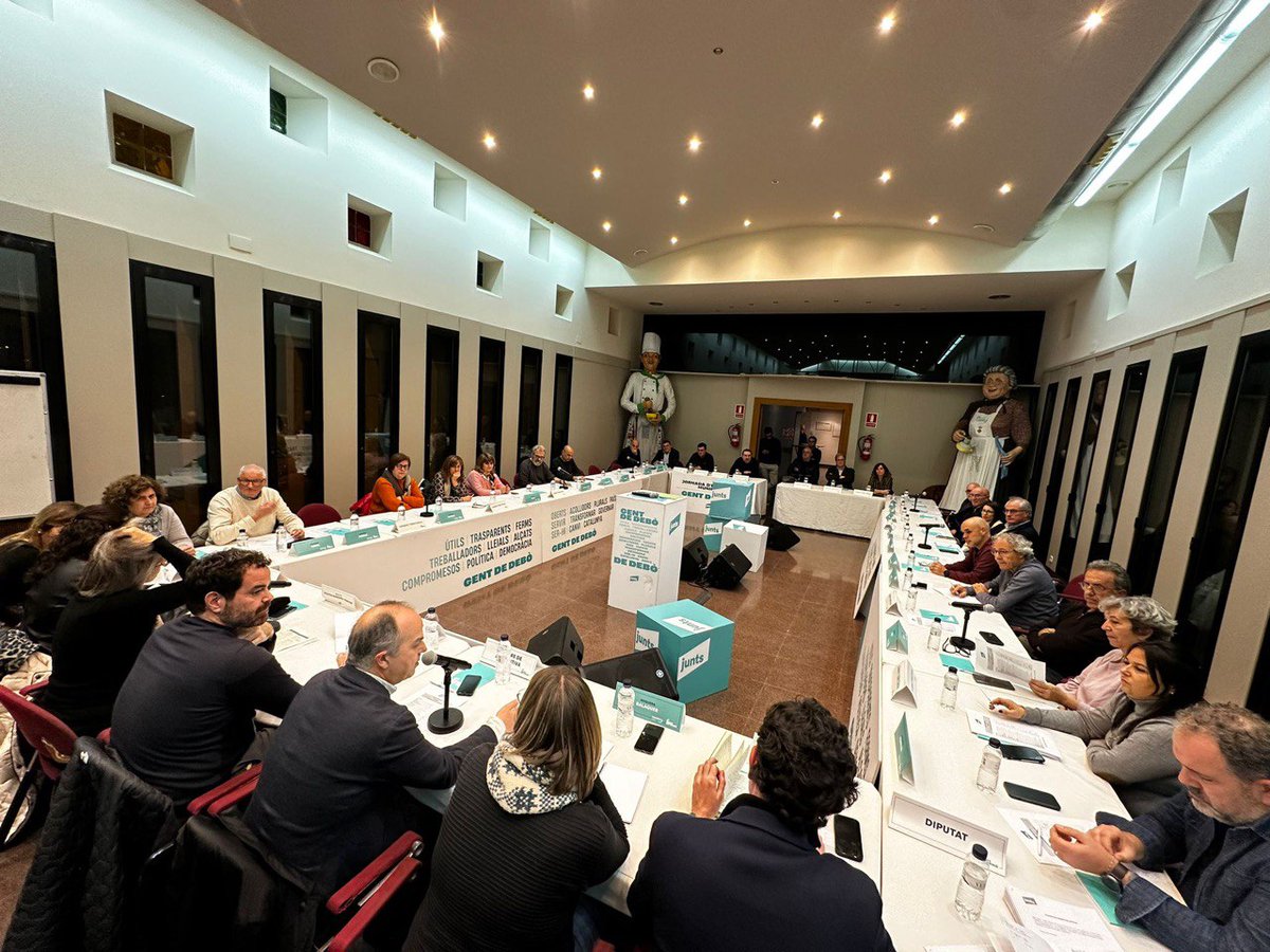 📸 Celebrem una nova jornada d'estratègia municipal on participa el SG <a href="/jorditurull/">Jordi Turull i Negre</a>. Avui ens trobem amb els càrrecs electes de <a href="/JxCATNoguera/">Junts Noguera</a> a Balaguer.

👥 També hi han participat el responsable de Política Municipal i Territori, <a href="/davidsaldoni/">David Saldoni🎗</a>, les diputades <a href="/feliu_anna/">Anna Feliu Moragues</a> i