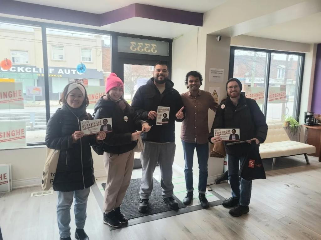 Local4948's tweet photo. Library Workers are out canvassing with Toronto's Transit Workers this morning for Kevin Rupasinghe! Election day is Thursday, November 30th. Scarborough-Southwest, do you have a plan to vote? @labourcouncil @KevinRupasinghe #TOpoli #scarbTO #scarboroughsouthwest #torontolabour https://t.co/d4G45qhAaf
