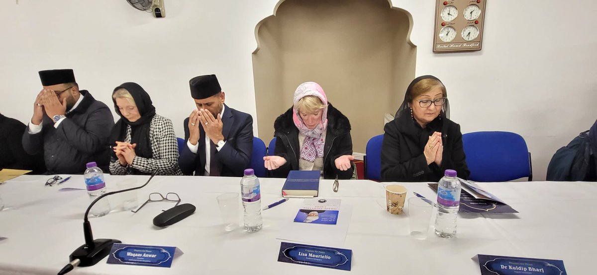 The event was attended by members from various faiths and backgrounds including followers of Islam, Judaism, Christianity and Sikhism.