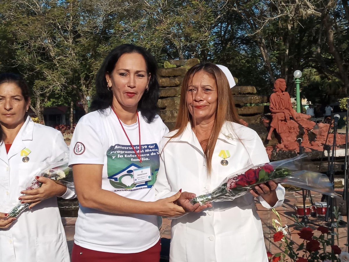 📌Cuando los hombres se empeñan su palabra en función del bienestar de su país, cuando el talento y el esfuerzo se unen para llevar a cabo una tarea, lo imposible sede, lo irrealizable se hace posible, el colectivo resplandece y lo corona el éxito.

#CubaPorLaVida