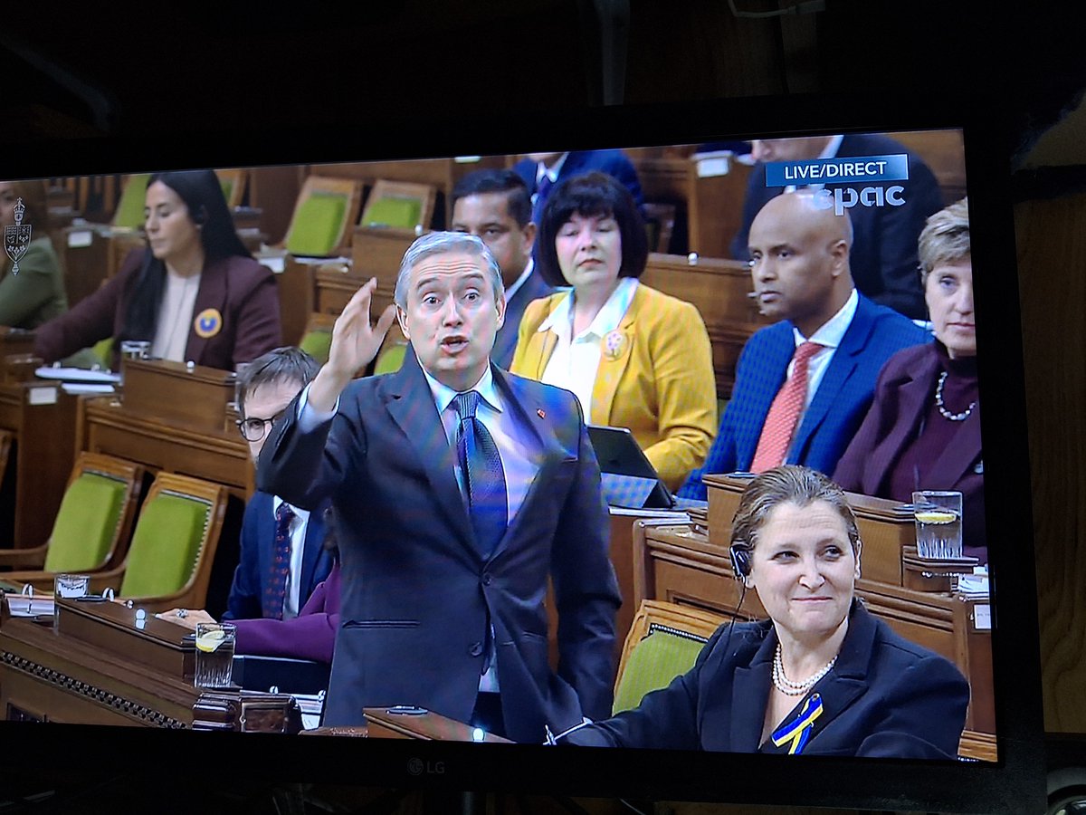 MrStache9's tweet photo. Twerpie and Twitchie taking the place of the #HidingPM in QP. https://t.co/h1Lcqr6rRj