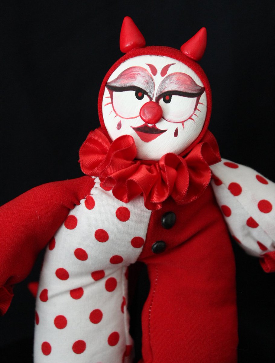 Winterellle's tweet photo. Devil clown dolls 😈 In my shop with a bunch of others I uploaded recently: https://t.co/6IsFiARxM4 https://t.co/WZjE0dv3KT