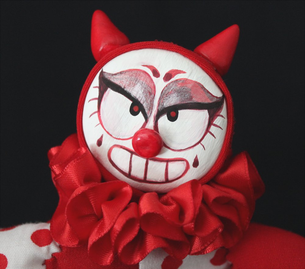 Winterellle's tweet photo. Devil clown dolls 😈 In my shop with a bunch of others I uploaded recently: https://t.co/6IsFiARxM4 https://t.co/WZjE0dv3KT