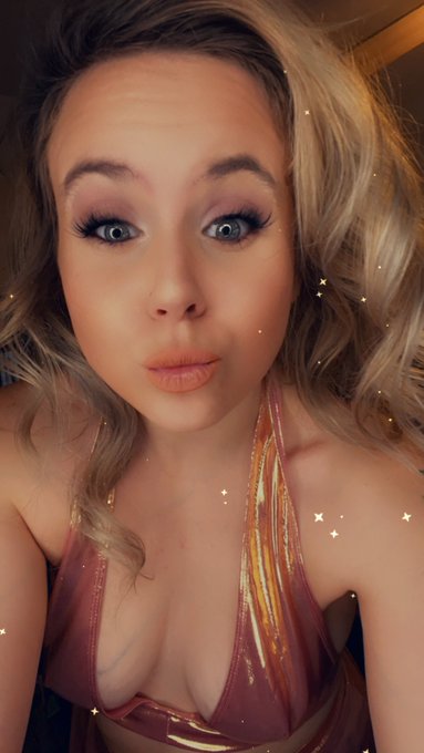 Kisses 💋 😘 #kisses https://t.co/q1M28eB8Ci<a href="/tag/kisses"class="tags">#kisses</a>