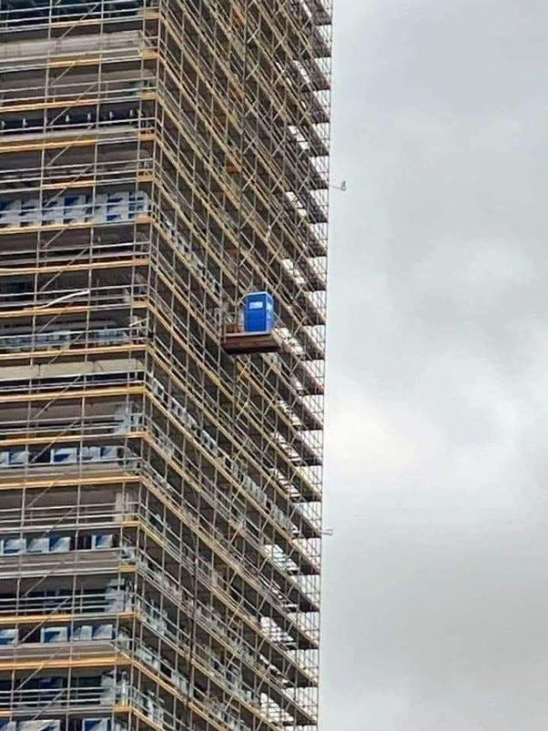 NoContextBrits's tweet image. The toilets in Wetherspoons.