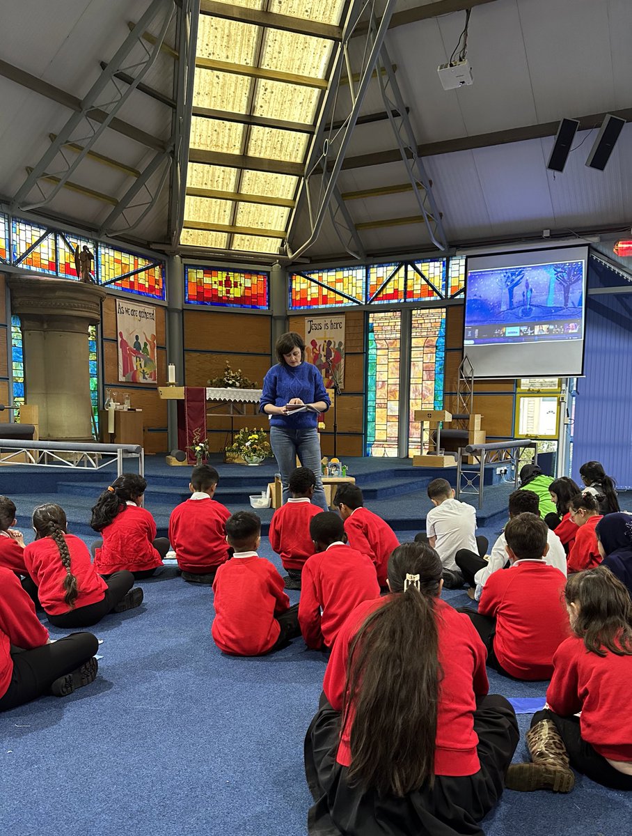 MissAKhan_'s tweet photo. RE Day @WestminsterBD3 looking at incarnation; the meaning of Christmas. and visiting St Augustines to hear the story of the birth of Jesus. https://t.co/MnfzqH1rOm
