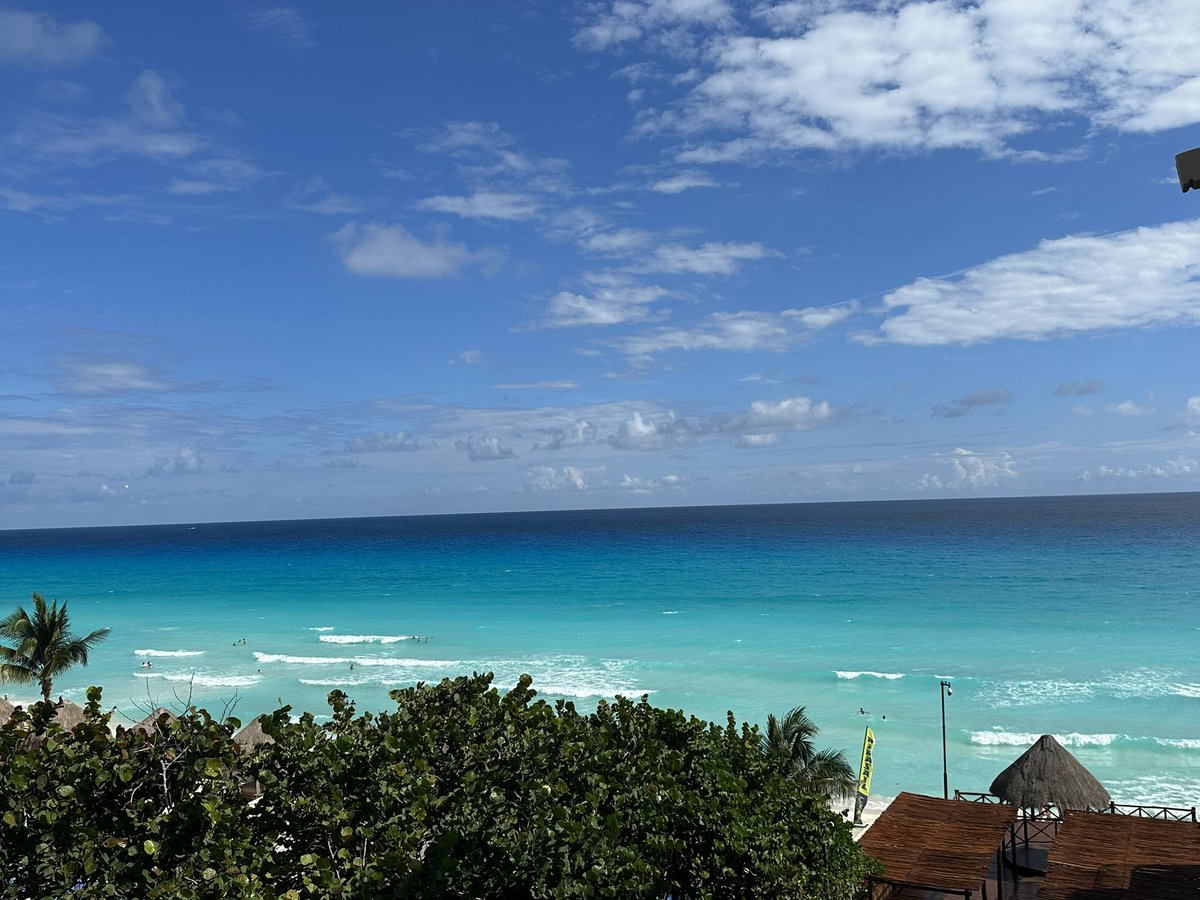 VinitDominic's tweet photo. Hola Cancun https://t.co/Z8mFC4BnlM