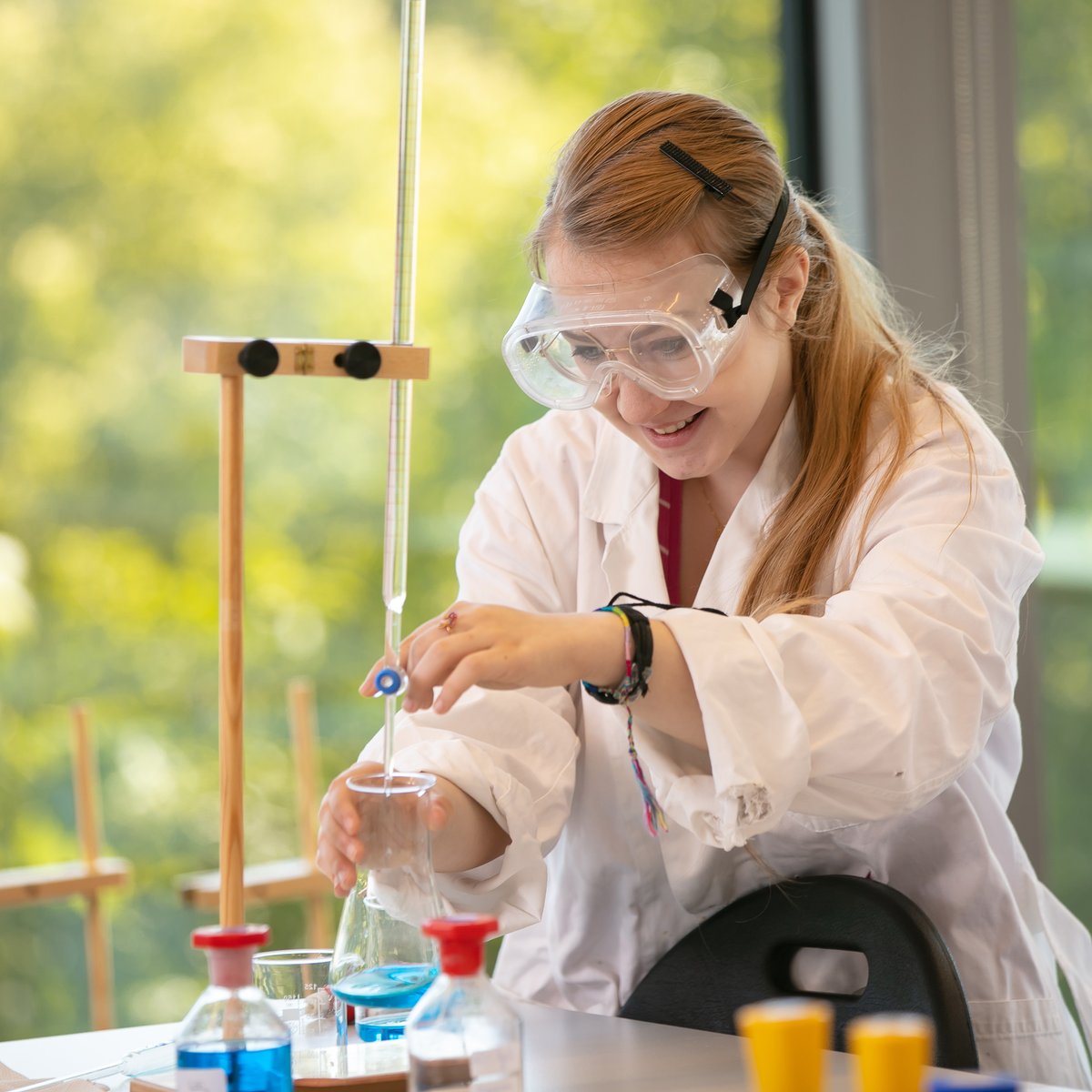 bucksmore_edu's tweet image. Academic Enrichment | It's your last chance to book a place on our Young Professionals programme and receive a 15% discount with the code 'BLACKFRIDAY'.
#BucksmoreSummer #bucksmoreeducation #bucksmore #englishlearning #EFLteaching #summerlearning #studyabroad #studyenglish