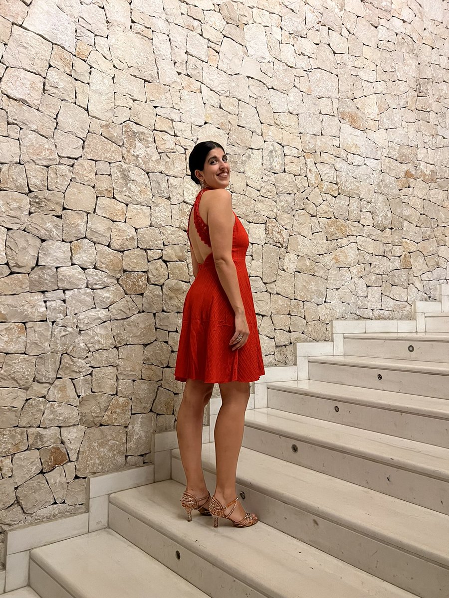 InnesHueso's tweet photo. 26.11.23 y me convertí en el emoji literal 💃🏽 https://t.co/EhPK62r6lt