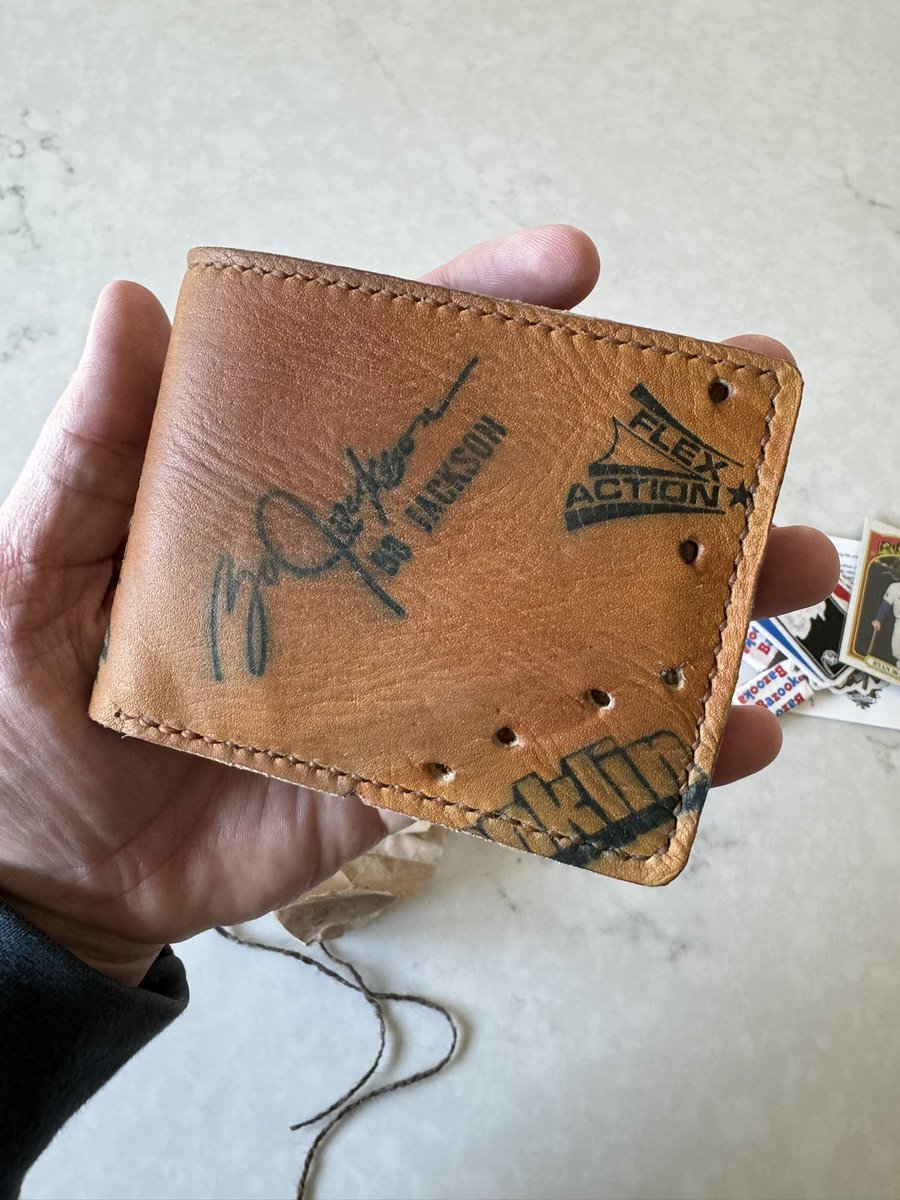 bryanlisbona's tweet photo. Happy birthday to ME!!! 🔥🔥🔥

A 1/1 @SRoe86 original wallet made from my @BoJackson backhander! I’m so freaking excited about this!

Thank you Sarah, Mr. Jackson, baseball and my loving wife, Kristin! 🙏🏻⚾️❤️ https://t.co/yAMyXqQ4j0