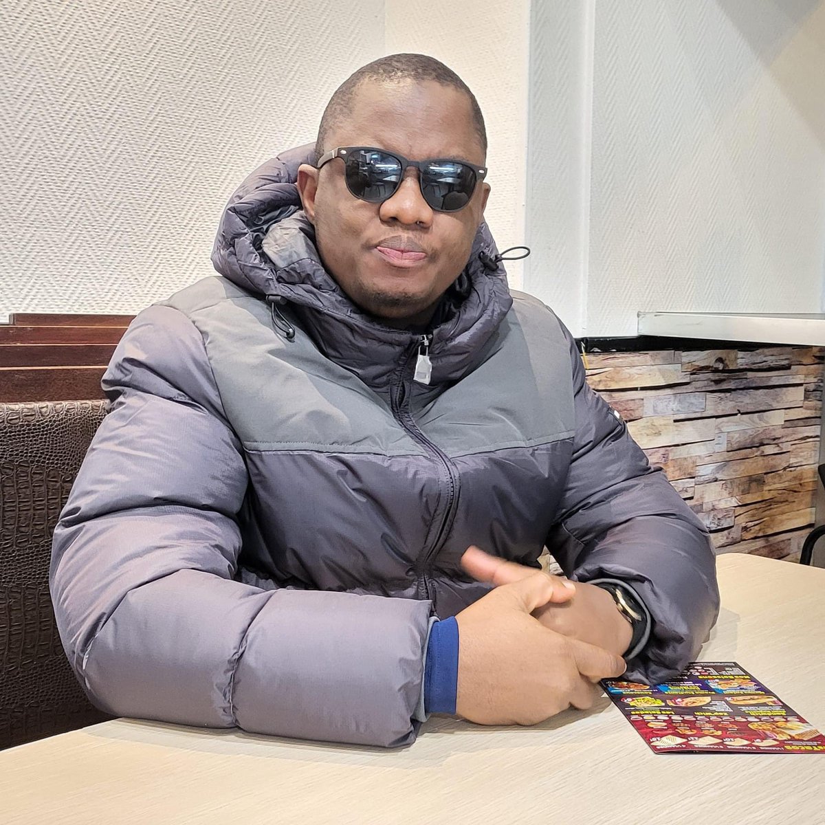 La vie de l'homme n' appartient qu'à Dieu.
Aucun  Maître en dehors de lui.
  La tempête ne fera pas tanguer le navire tant que Dieu veillera sur ses créatures.
Bonne semaine à tous.