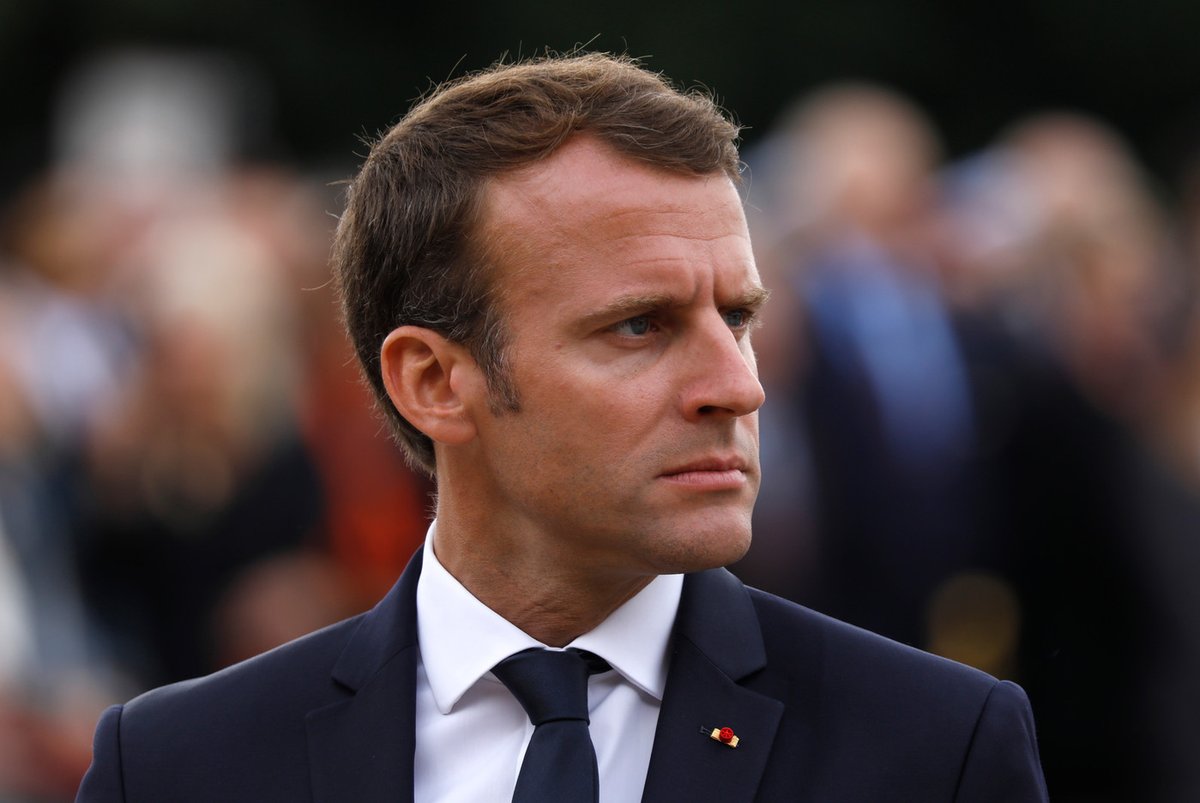 TheAvnerSolal's tweet photo. Mitterrand devait faire disparaître le chômage, Chirac, la fracture sociale, Sarkozy, les problèmes de pouvoir d'achat, et Hollande, ses ennemis de la finance, et tous ont échoué. Mais #Macron est en train de régler tout ces problèmes en une fois : il fait disparaître la France. https://t.co/fQMWWP1x7P