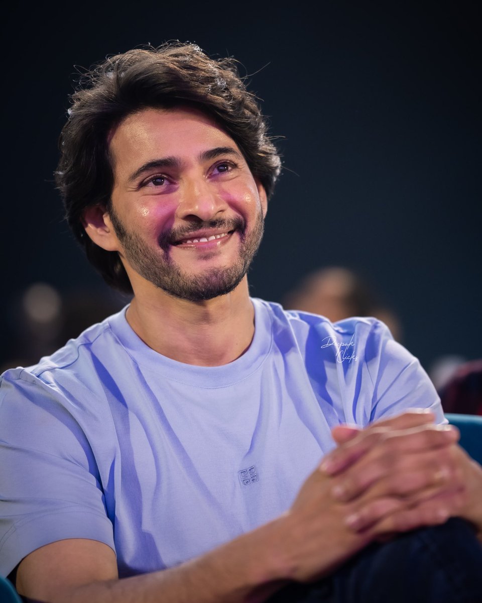KnightsSontosh's tweet photo. Age 48 🙄
@urstrulyMahesh #MaheshBabu @MaheshBabu_FC @MaheshFanTrends @PawanMahesh_FC @MaheshFanOfSSMB #SSMBReignAtAnimalEvent #SSMBReignAtAniamlEvent #SSMBForAnimalPreReleaseEvent https://t.co/lo4ZKIkMs0