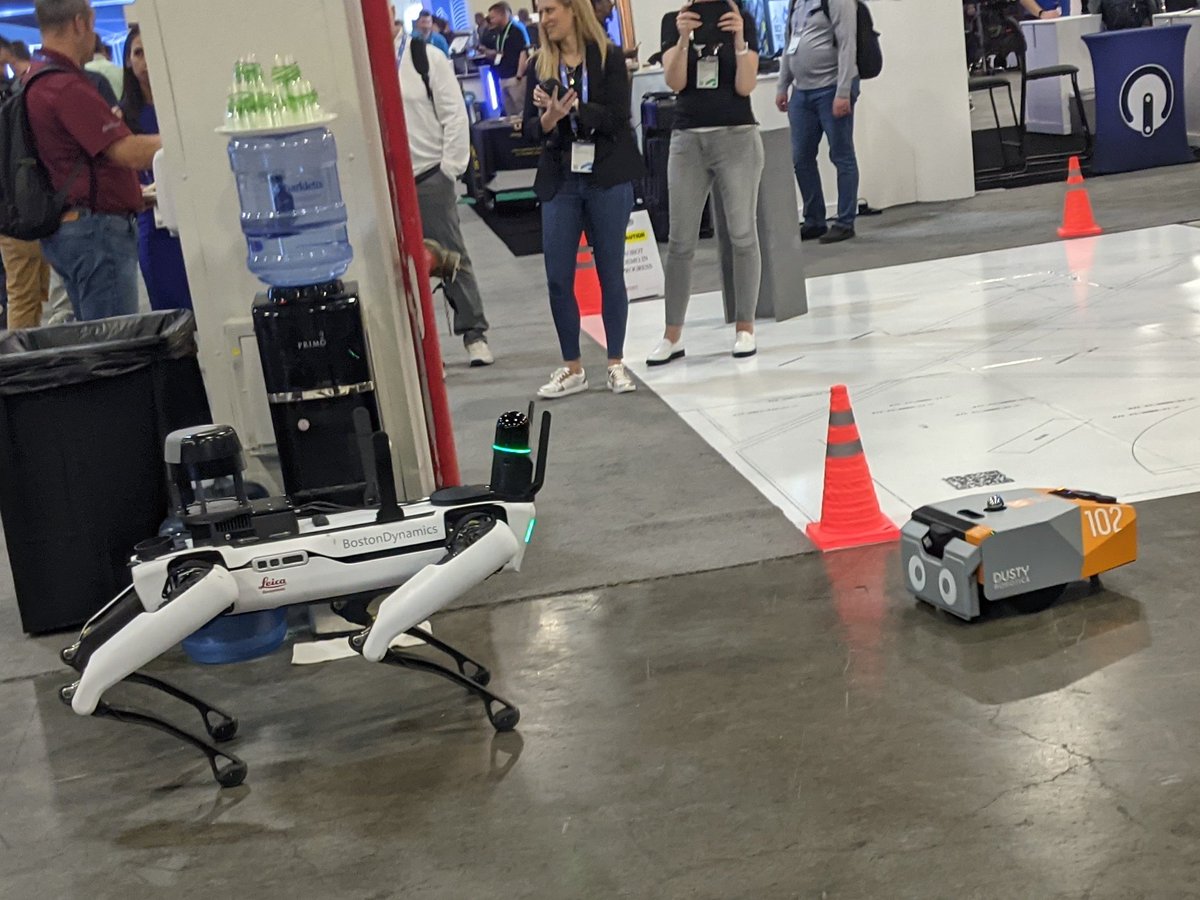 TheCADnoob's tweet image. Battle bots #AU2023 style with @LeicaGeosystems @DustyRobotics