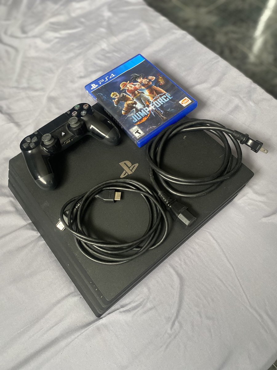 Mano cómprenlo o denle rt Ngbn.. 280$ barato PS4 pro 1T