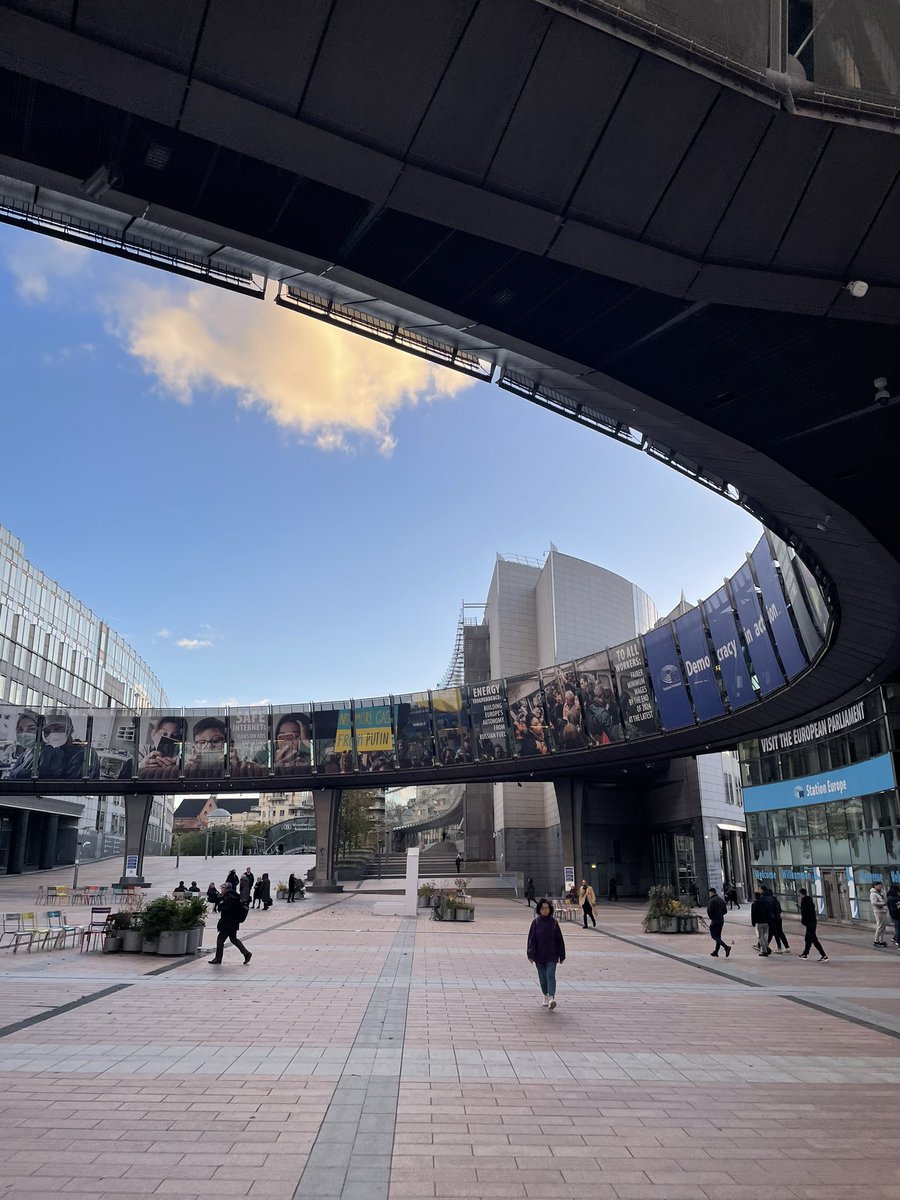 Merci BXL 🙏 #DSA #DMA #NIS2 #DORA …autant de changements majeurs pour la souveraineté numérique européenne 🇫🇷🇪🇺 et la #cybersecurite 
Thx <a href="/Cyber_TaskForce/">CyberTaskForce</a> <a href="/ACN_SecNum/">ACN</a> <a href="/s_yoncourtin/">Stéphanie Yon-Courtin</a> <a href="/LorenaBoix/">Lorena Boix Alonso</a> pour avoir permis ces échanges essentiels 
<a href="/thegreenbow/">TheGreenBow Software</a> 👩🏻‍💻💪🏼