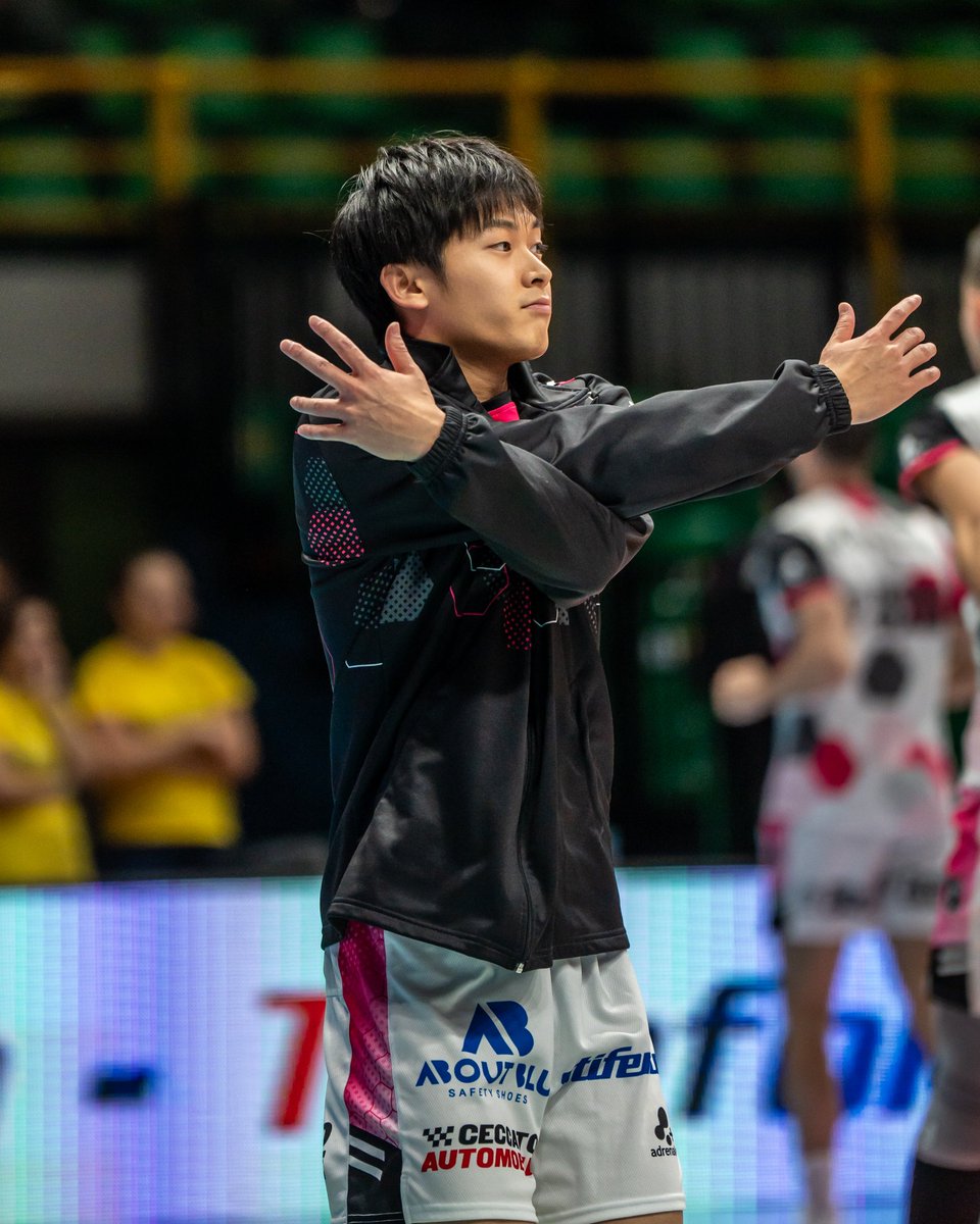 scs_kxj's tweet photo. 2023.11.15(水)
#superlega
#Palapanini
#modenapadova
#padova
#東京グレートベアーズ
#谷口渉 選手
1枚目めちゃくちゃ良くないですか?🥺 https://t.co/enyUy3sbzc