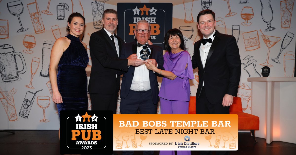 IrishPub_Awards's tweet photo. Winner of Best Late Night Bar 2023 is @BadBobsDublin Congratulations guys! 🎉
Thank you to our sponsor @IrishDistillers #IrishPubAwards2023 #LateNightBar https://t.co/GtnSTebhOM
