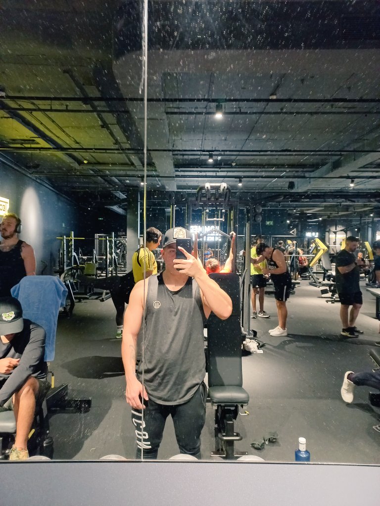 yonierva19's tweet photo. #gymmotivation #fitness #Motivation #Colombianos #FuerzaGuerrero https://t.co/67lvpknzeb