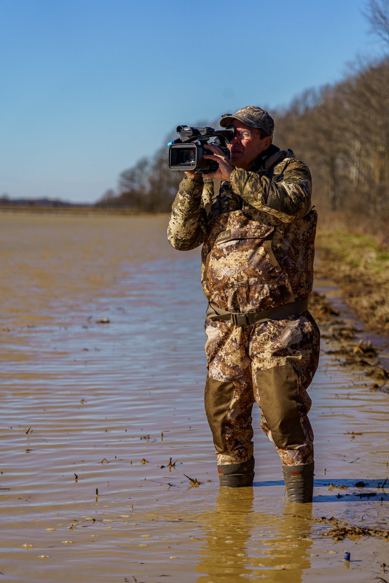 WTD_tv's tweet image. Shoutout to our camera guys who capture all of our great adventures that we get to share with all of you!

#teamoutdoors #hunting #cameraguy #deerhunting