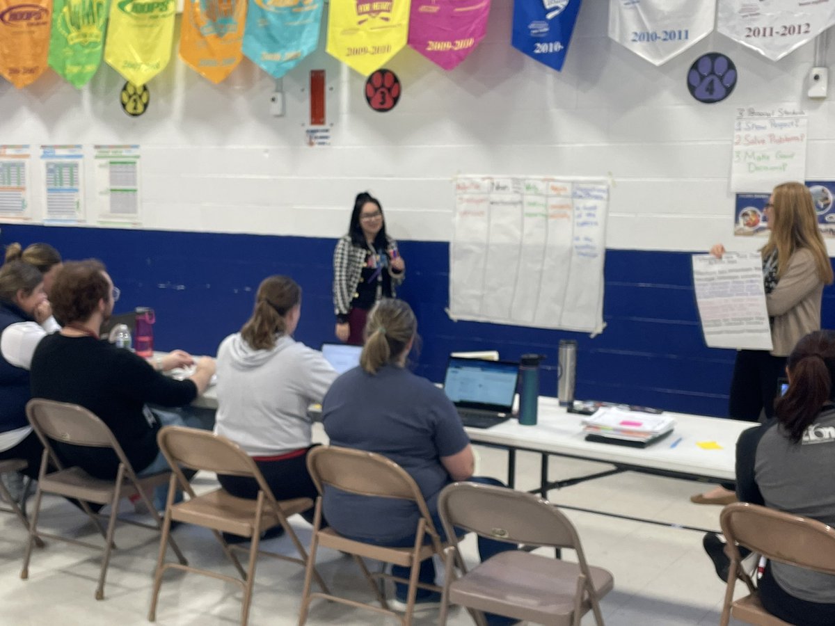 Where does the best learning for teachers come from?  Other teachers, of course!  Huge thanks to our Dual Language team for sharing the things they have been learning today. #WestZD6
<a href="/MrMinsley/">Josh Minsley</a>
#ZionD6
<a href="/OCDEProjectGLAD/">OCDE NTC ProjectGLAD</a>