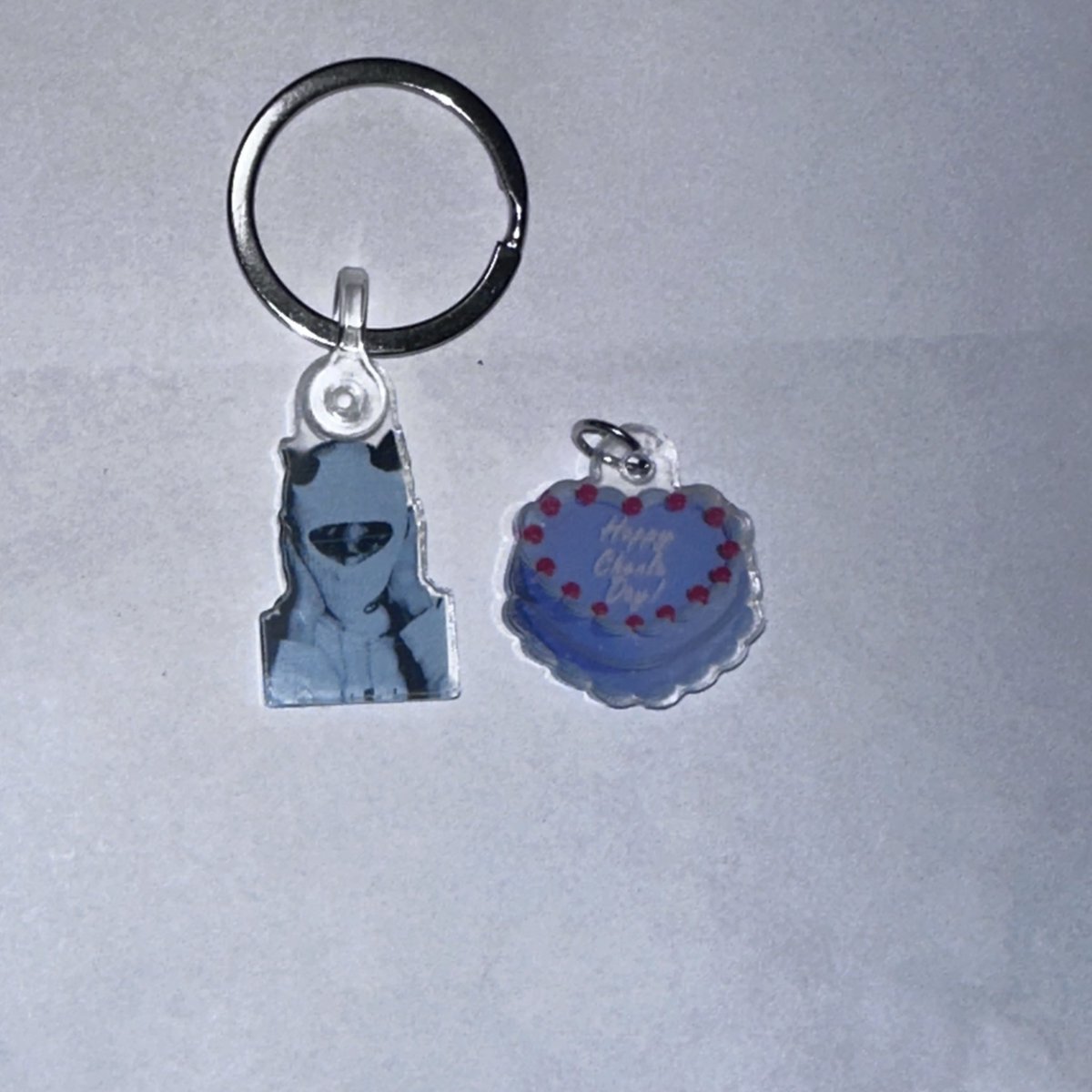 chenlecenter's tweet photo. Our keychains and charms for the tiers have arrived but unfortunately the came out way smaller than we had wished, we will be giving these out at the event first come first serve, please be aware that there are really low quantities so be quick! https://t.co/w6XCFbd28s