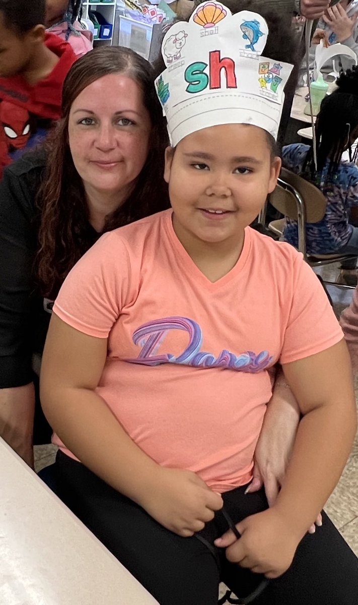 Kelly O'Connell (@kellyaoconnell) on Twitter photo <a href="/SolorzanoBCPS/">Fabiola Solorzano</a> and Ms. Magness welcomed families in to spend time with their #MarsStars this morning! #AmericanEducationWeek for the win! <a href="/SolorzanoBCPS/">Fabiola Solorzano</a> and Ms. Magness welcomed families in to spend time with their #MarsStars this morning! #AmericanEducationWeek for the win!