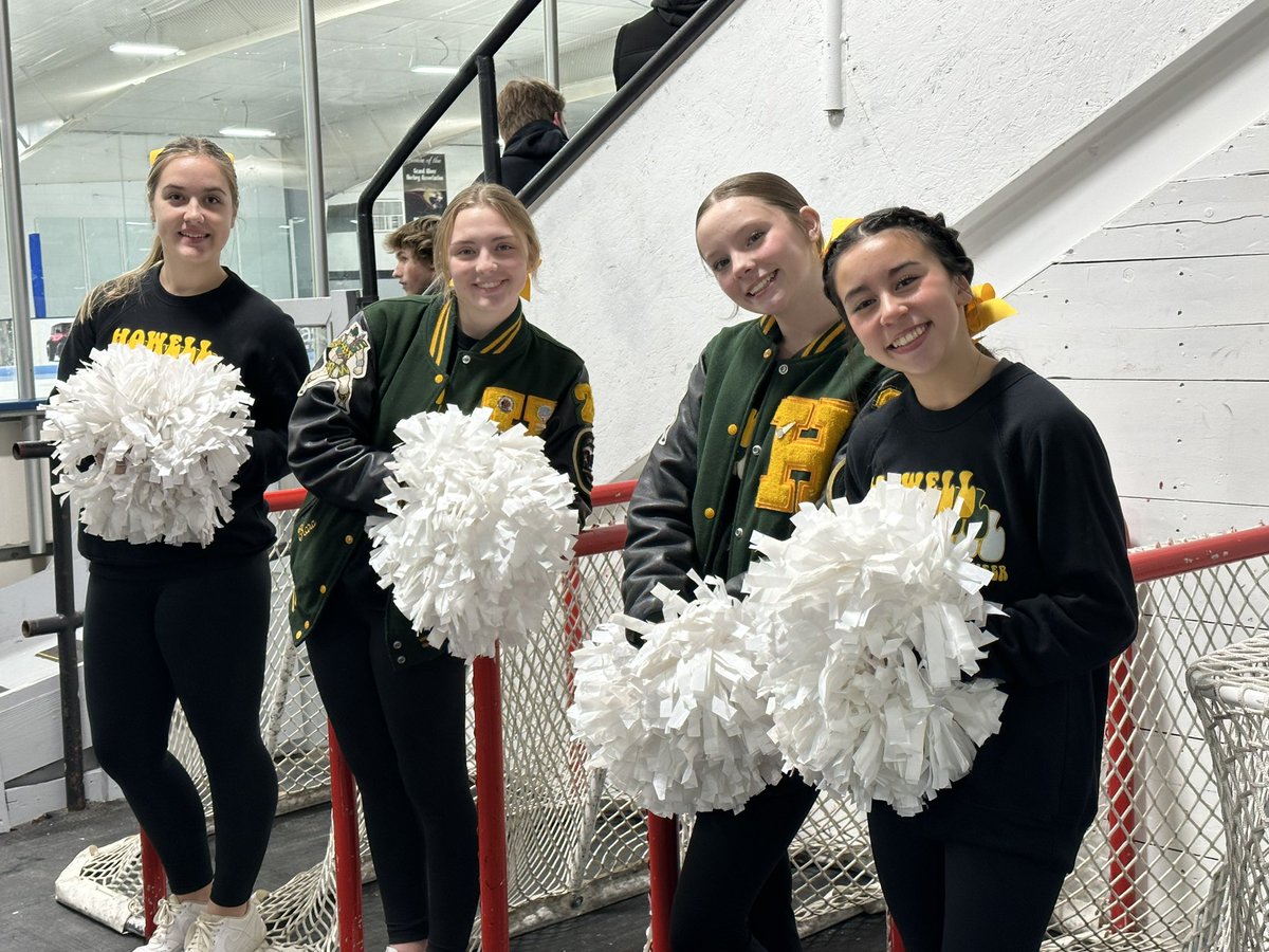 Howell__Cheer's tweet photo. Cheering on @HowellVHockey at their season opener! Let's beat Canton https://t.co/VGhhqkXgWC