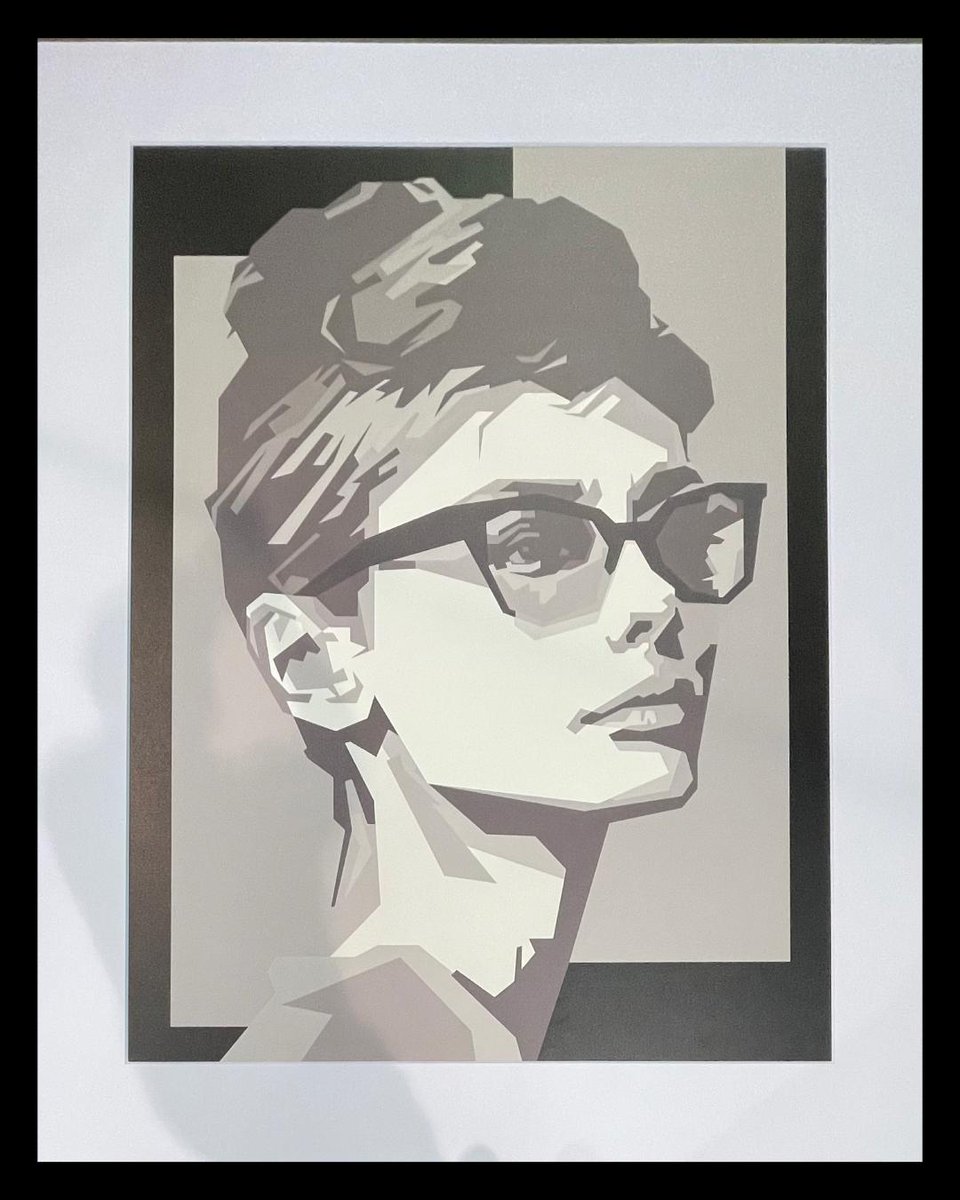 PJFAINC's tweet photo. Parker Jordan Fine Art is excited to share this beautiful oversize canvas of Audrey Hepburn. #parkerjordanfineart #framer #frameshop #customframeshop #customframing #framing #frame #canvas #audreyhepburn https://t.co/7VpE4wHz7C