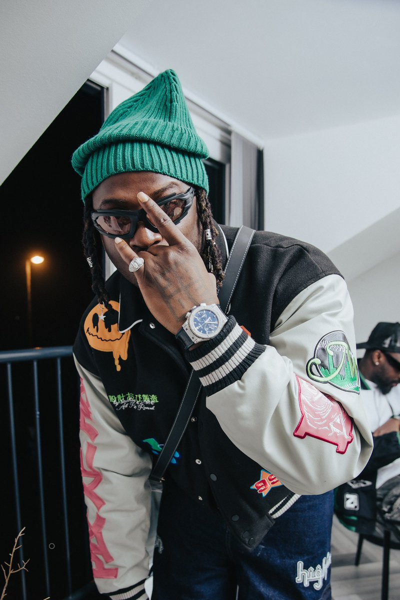 Peruzzi's tweet photo. I Said A Prayer To God &amp; God Has Done It. 🌹 https://t.co/3s8ra1JBOj