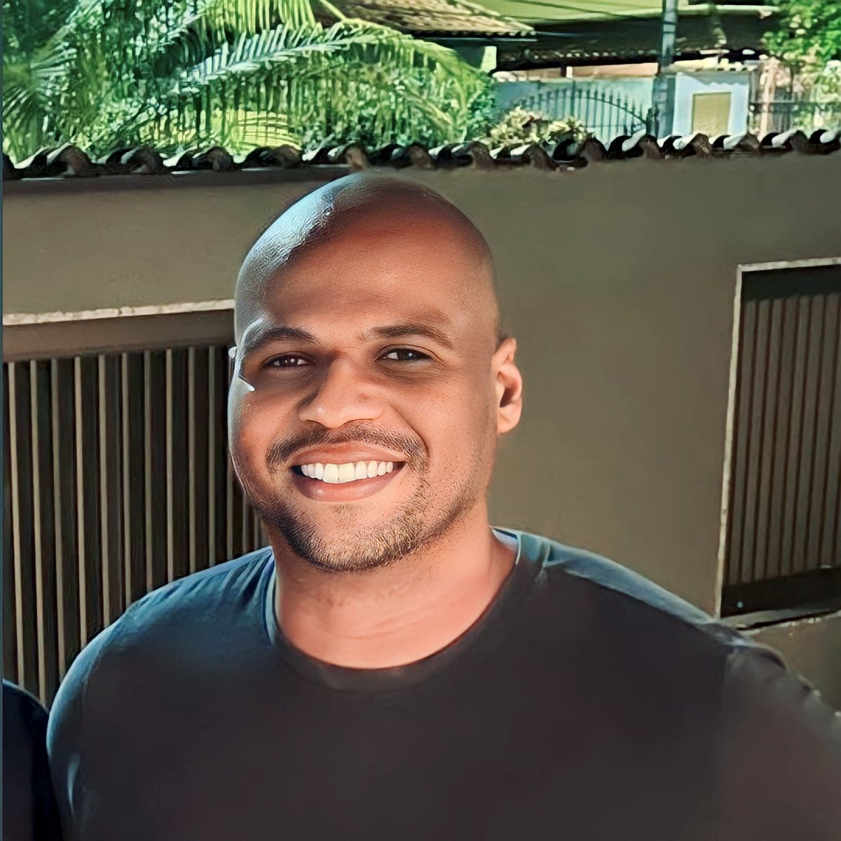 reinaldonsjr's tweet photo. #NewProfilePic https://t.co/XNgQ2SE7Ly