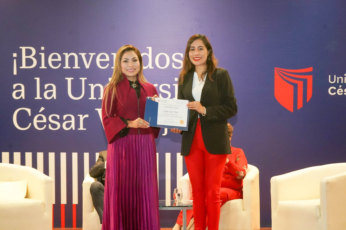 leslye_lazo's tweet photo. Tuve el honor de ser invitada a la inauguración de la Conferencia “Retos y desafíos de Turismo en el Perú” organizada por la @UCV_Peru. Felicito a esta casa de estudios por sumarse al desafío de impulsar el turismo en nuestro querido Perú 🇵🇪

#ParlamentoAndino #turismo #UCV #Perú https://t.co/jbjMfLnhgK