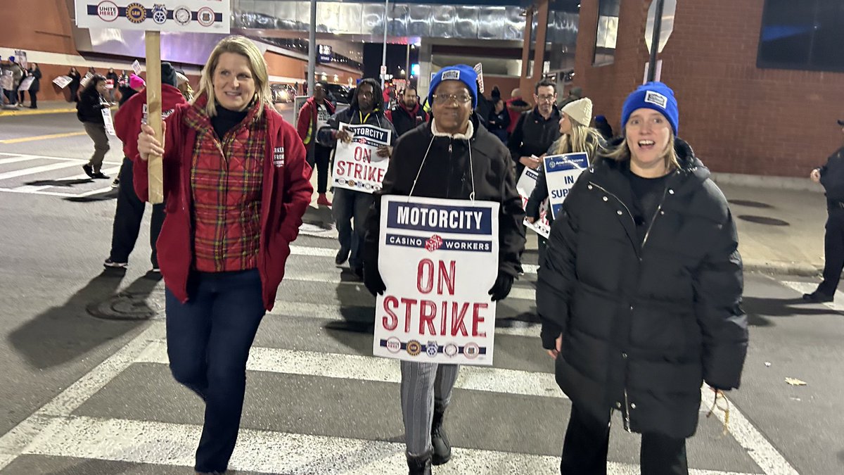 It’s time for Detroit casinos to quit gambling with their workers’ livelihoods. 

We’re in #StrikeCity to make it clear: #OneJobShouldBeEnough! Fair contract now!