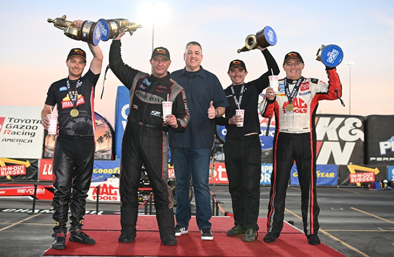 Chad Green has won his first NHRA Funny Car Wallyy and may have picked up a new "best-friend" in Matt Hagan

#ChadGreen #TimWilkerson #Ford #BondCoat #Winner #FunnyCar #NHRA #PomonaDragstrip #DragRacing #California #InNOutBurger #HunterGreen

racingpromedia.com/post/chad-gree…