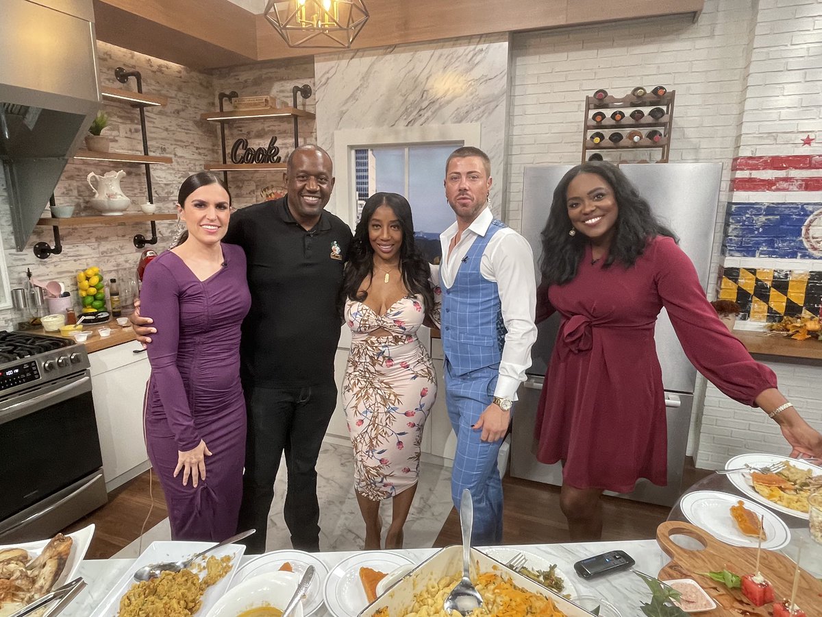 Erin Como tweet media