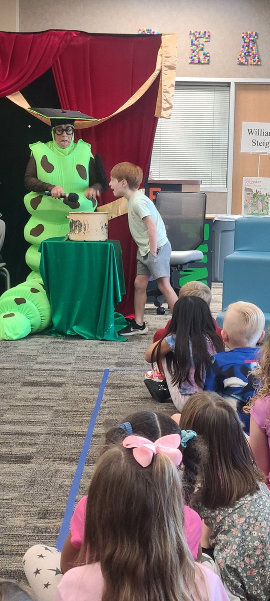 Lacy_librarian tweet media