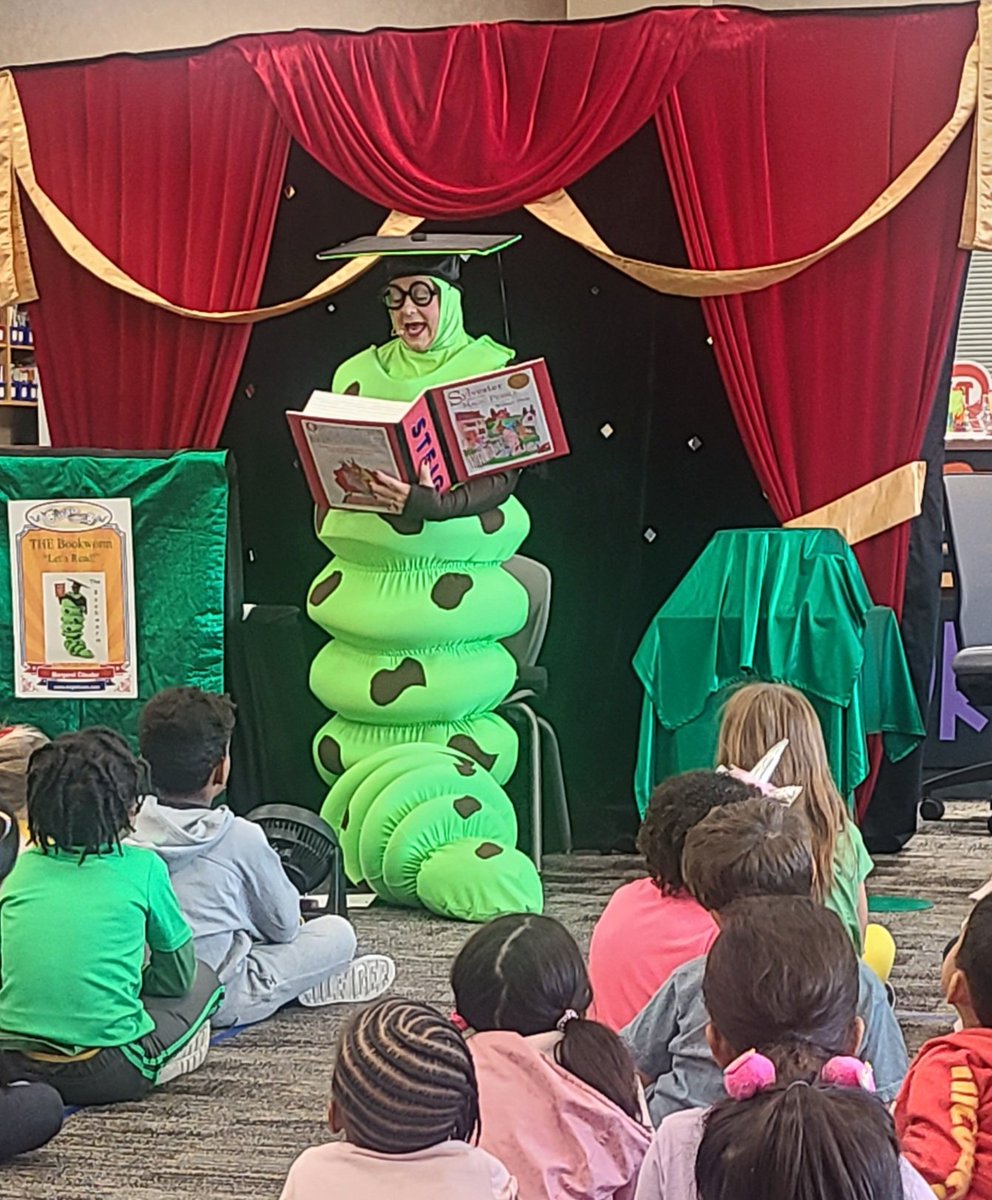 Lacy_librarian tweet media