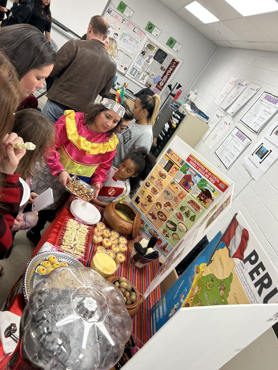 “A Giving of Thanks” for the Waugh Chapel, Arundel Middle, and Arundel High School cluster event. <a href="/WCESCougarAACPS/">Waugh Chapel ES</a> <a href="/ArundelMiddle/">Arundel Middle</a> <a href="/ChrisTruffer65/">Chris Truffer</a> <a href="/AACountySchools/">AACPS</a> #belonggrowsucceed