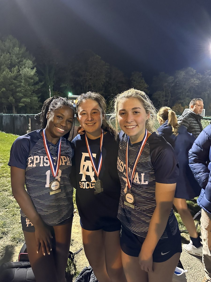 So proud of the @EA1785_GSoccer in their PAISSA Championship win tonight and an undefeated season. So proud of these @ECNLgirls from the @FCDELCO2 squad that represented. @addiechang04 @MayaBSoccer @BridgetSoccer07
