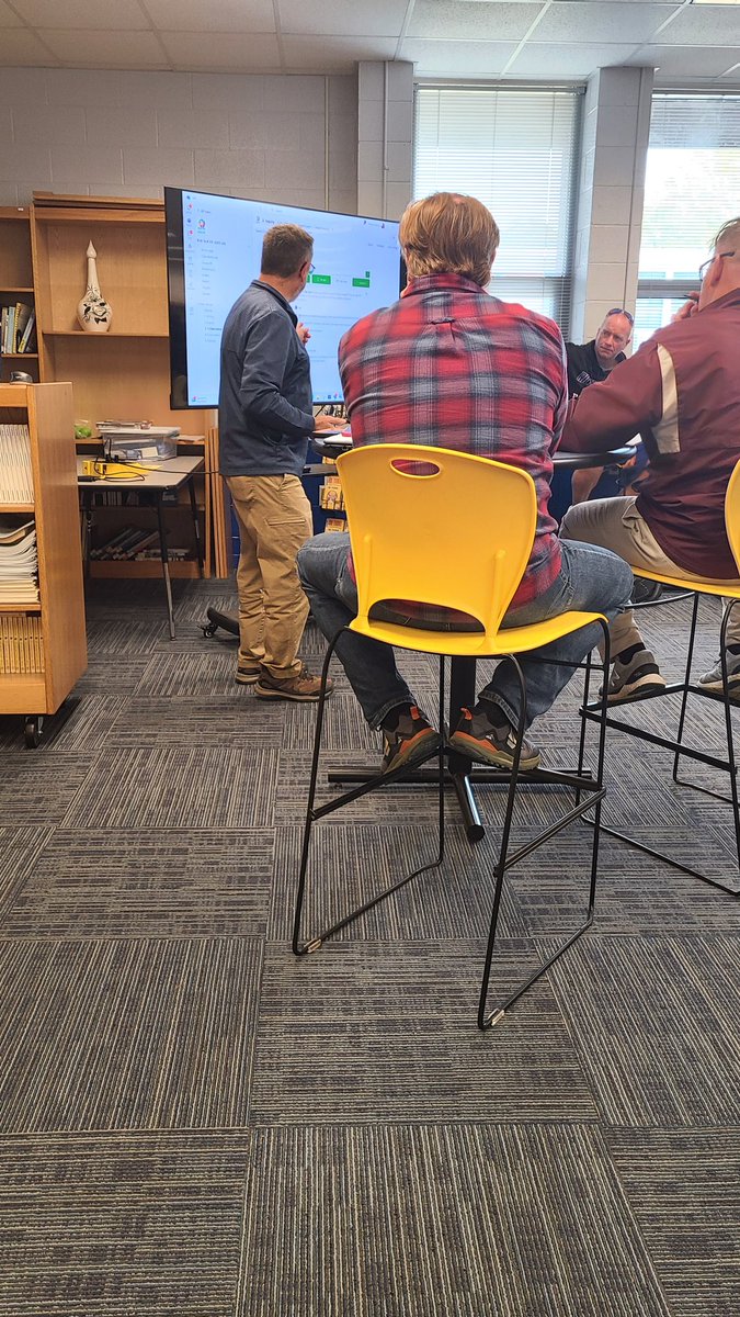 Gray04Lucretia's tweet image. Thank you @mykul1315 for inviting me to assist at @RHS_YesYesYes with your Digital PD! Blended learning with #SearchProgress, #SearchCoach in @MicrosoftTeams &amp;amp; @wakelet for @AVID4College inquiry &amp;amp; collaboration. #OnslowDLT