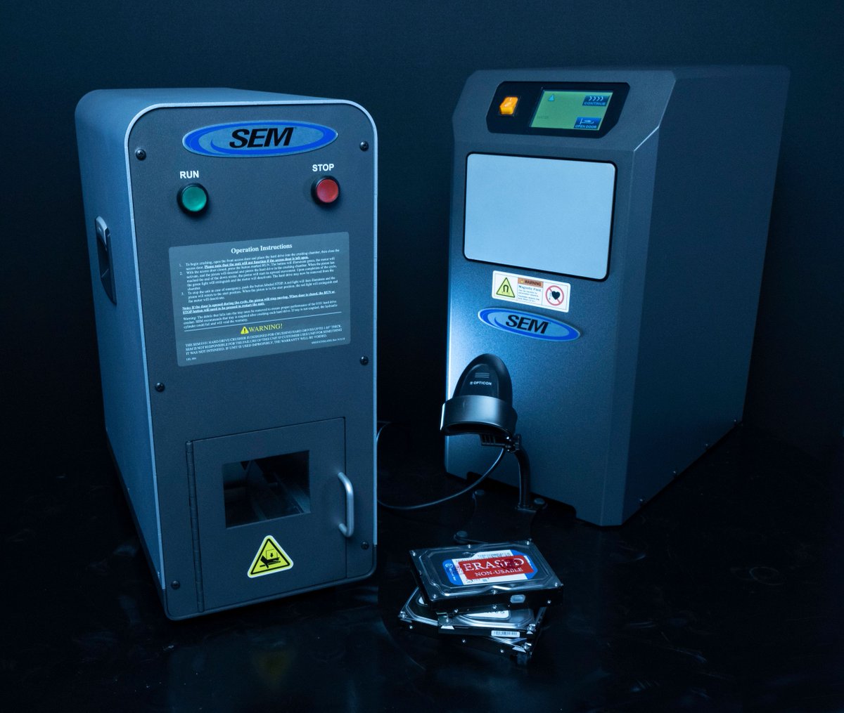 SEMsecure's tweet photo. Need to destroy #classifieddata stored on #HDDs? Easy! Just follow these simple steps: Degauss. Destroy. Document. Our Degauss, Destroy, Document (DDD) bundles have everything needed for degaussing, destroying, and documenting your secure HDD destruction. https://t.co/S9pcxLPlrt https://t.co/sAlLBbpfUK