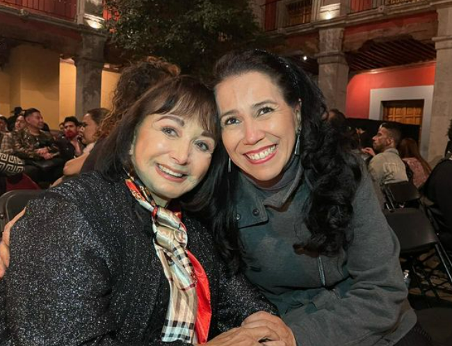 F_AAhlPXkAAZ2v7?format=png&name=small