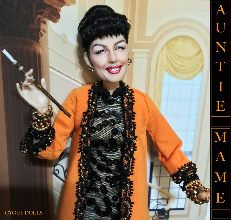 iShowTunes's tweet photo. "Life is a banquet, and most poor suckers are starving to death !" - #AuntieMame, #PatrickDennis
#RosalindRussell #CyGuyDolls https://t.co/LOD5SkRR0Q