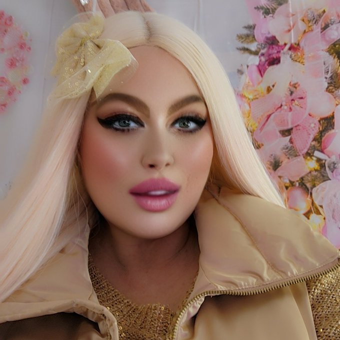 Celebrating my Best Room Decor Contest win 🥳✌️  Come Join me, I'll be online soon - link in my Profile<a href="/tag/tattoomodel"class="tags"><span>#tattoomodel</span></a><a href="/tag/holidaysarecoming"class="tags"><span>#holidaysarecoming</span></a>