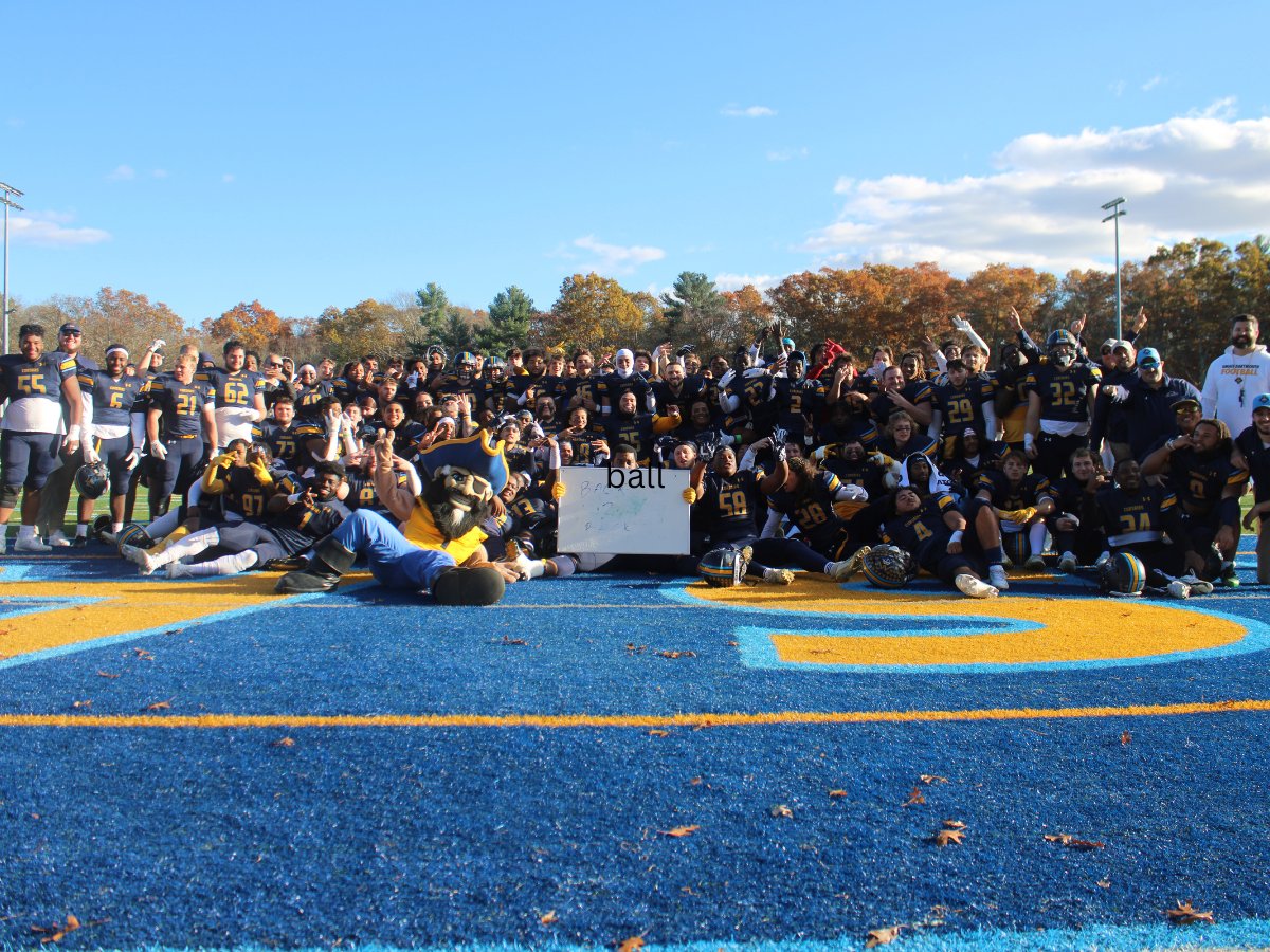 UMassD_Alumni's tweet photo. #UMassD is making its second appearance in the New England Bowl series since 2021 🏈🏆
On Nov. 18 at 12 p.m., @CorsairFootball will face off against @WNEFB at Golden Bear Stadium! 💙💛
Watch the live broadcast here ➡️ https://t.co/O0ZFnqo3o5 https://t.co/T2rAWUDnYC
