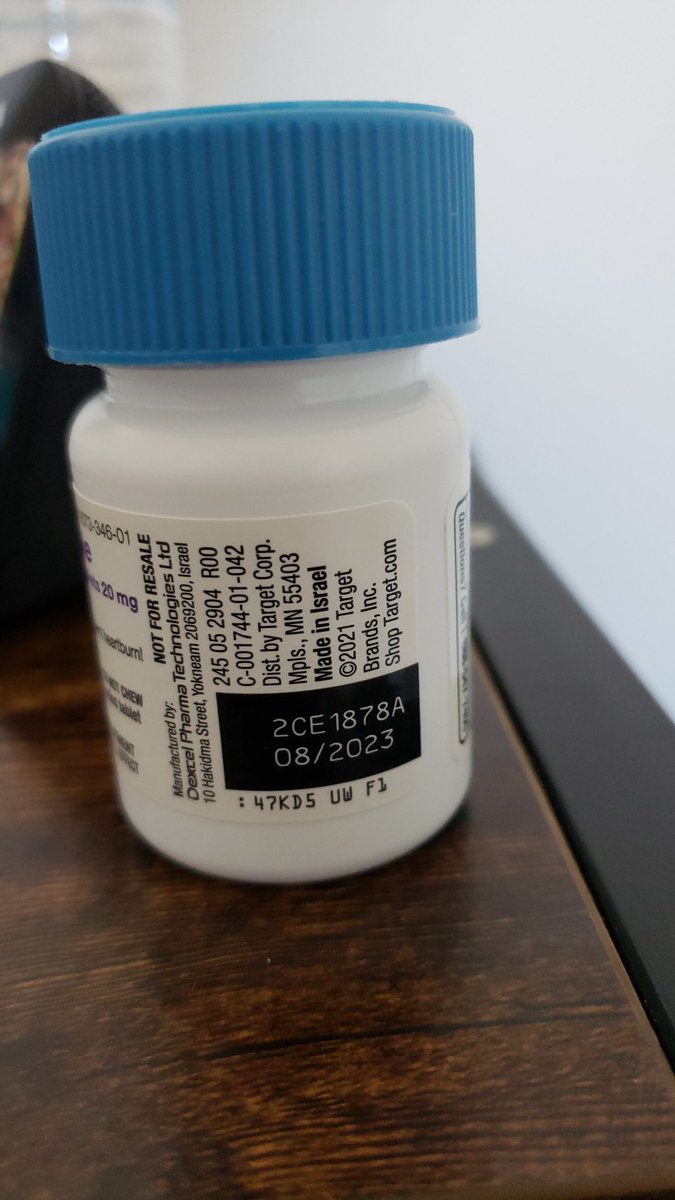 ivinayr's tweet photo. @Target is selling expired medication?realized after stomach pain after 3 weeks of using it. https://t.co/tOHCG4wwss