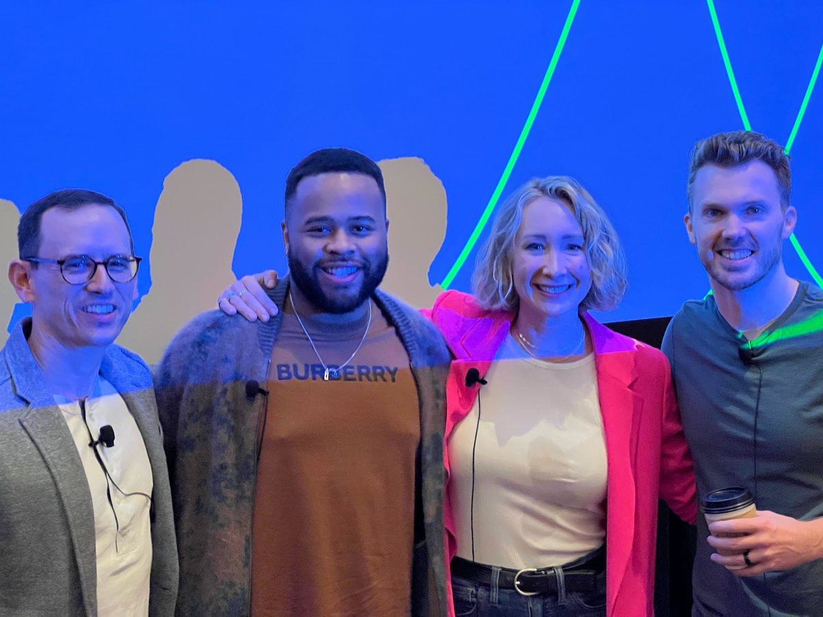 Acuity_co's tweet photo. This morning at #QBConnect, Kenji led a fireside chat with 3 of the industry's superstars – Duke Moore, Lorilyn Wilson, and Jason Staats. 🌟

They talked about how to make a real impact in the accounting industry, sharing their own stories about how they've become big voices in this space, all in their own unique way. 🎙️

That's not unique to the accounting industry, though. What entrepreneur doesn't want better insights into making some noise their industry? 🎺

But hey, that's what accountants are for – better insights. 😀 

Better insights = better business decisions. Start making some noise with Acuity today: https://t.co/zLtPvvdH71 📢

#quickbooks #intuit #acuity #impact #growth #accounting #industry #leaders #innovators #tech #partners #entrepreneurs #getstarted