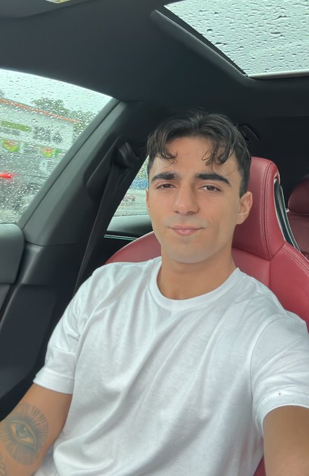 Hello 👋 say it back https://t.co/iXWcXnZKGV