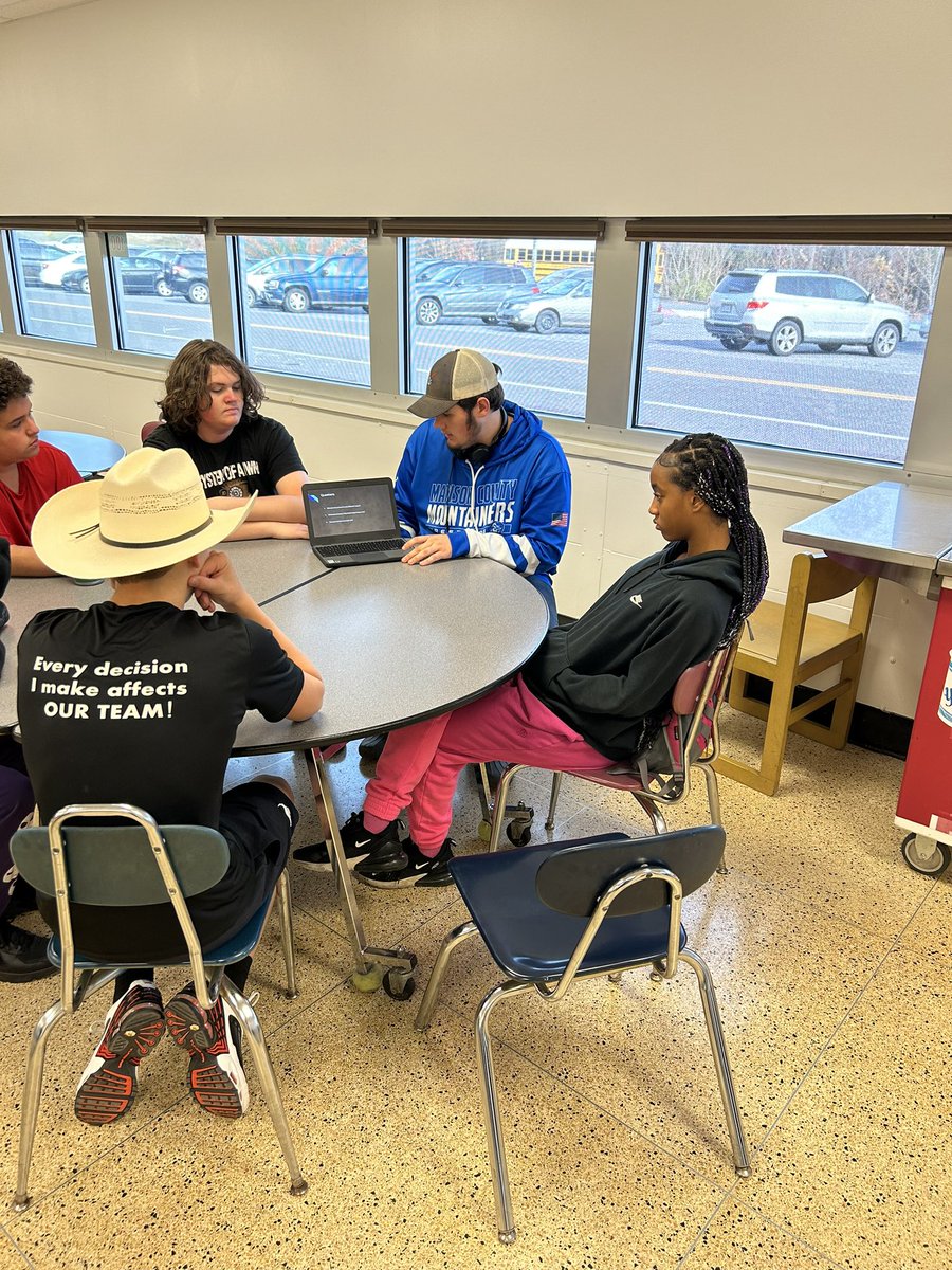 Arrington_PE's tweet photo. #WellnessDirectors, Malaki,Tucker, Makayla, and Jaylen, were having peer conversations about health topics of their choice with their #pickleball team. They chose their topics from VA Health SOL’s as a way of having #autonomy regarding what was discussed and covering standards #WellnessWednesdays #GenZPE #sportedmodel #SecPhysEd @awheeler_wheels @mcpsMCHS @MCPSk12 #PhysEd
#sportseducationmodel